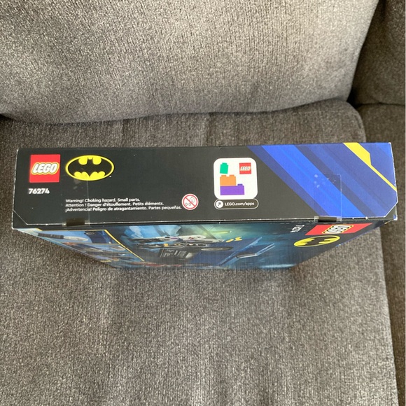 BATMAN WITH BATMOBILE VS HARLEY QUINN AND MR FREEZE LEGO DC SET #76274 435 PCS - Picture 4 of 6